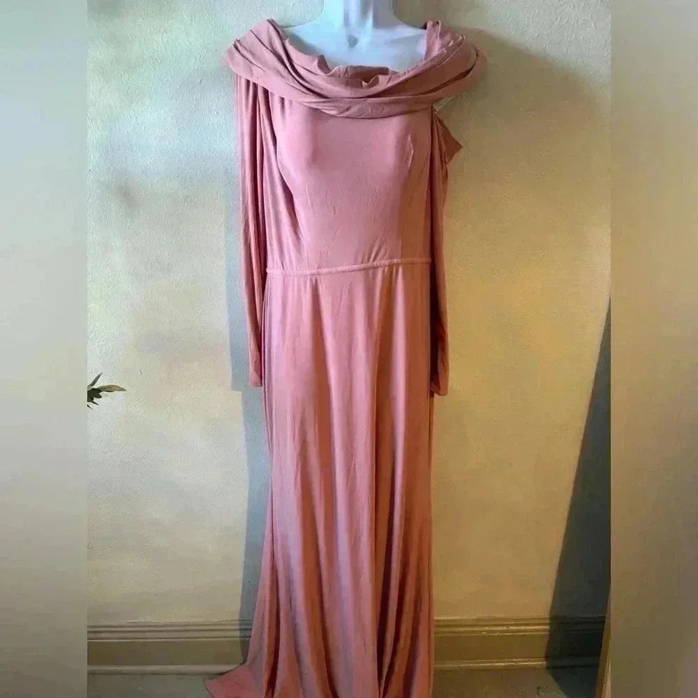 NWT Ieeln For Mac Duggal Gown